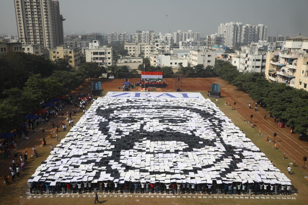 largest human portraits of freedom fighter in pune 