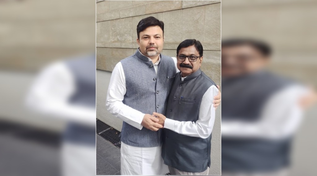 Shiksha Bharati candidate Rajendra Zade met Congress leader Ashish Deshmukh