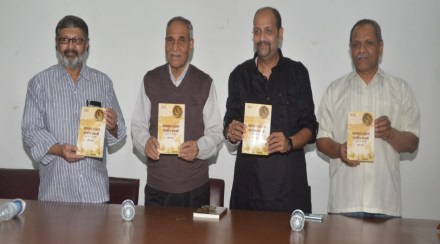 Senior scholar of sculpture Dr Go B Deglaurkar Senior scholar of sculpture Dr Go B Deglaurkar