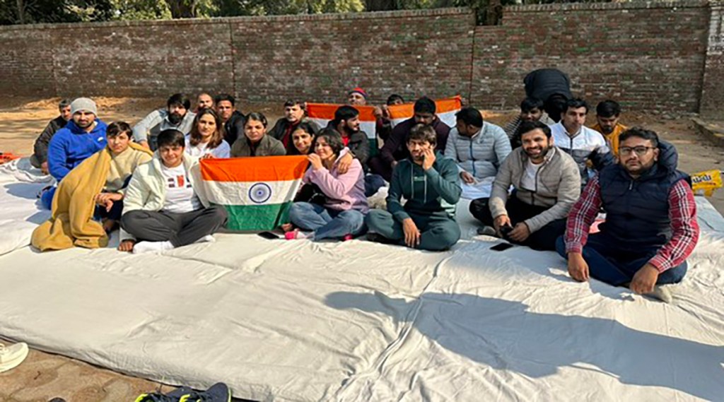 Wrestlers Protest: Demonstration of wrestlers against Indian Wrestling Association, Assistant Secretary said will solve all problems