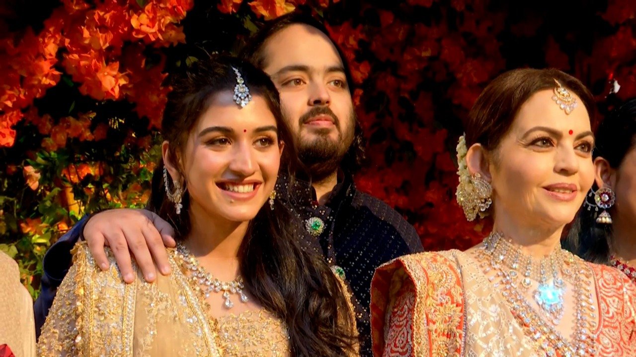 Anant ambani Radhika Engagement 9