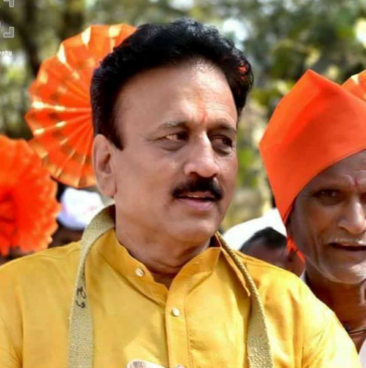 हे सोपं नव्हतं. शेवटी लोक आले आणि एकनाथ शिंदेंच्या मागे उभे राहिले. त्यामुळे त्यांच्यामागे अनेकांचे आशीर्वाद आहेत - गिरीश महाजन