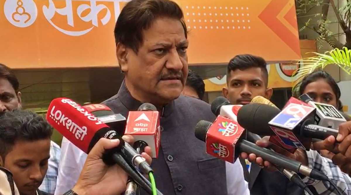 मात्र, तसा दुसरा नेता नेमावा लागेल. कारण काही दिवसांपूर्वीच सुधीर तांबेंना विधान परिषदेत काँग्रेस गटनेता केलं होतं - पृथ्वीराज चव्हाण