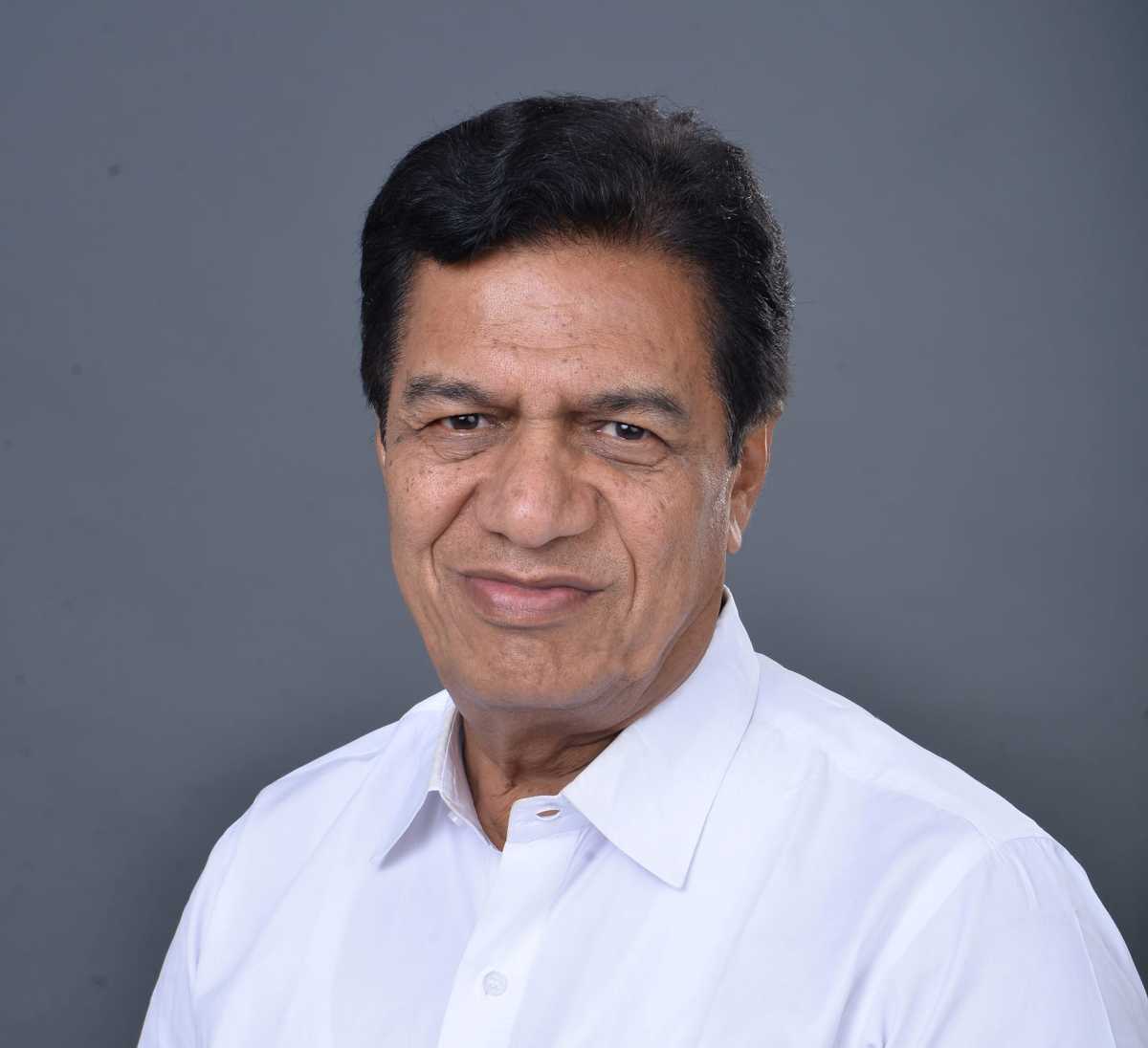 मला याचा संदर्भही माहिती नाही. शुभांगी पाटील आणि माझाही तशा अर्थाने काहीच संपर्क नाही - सुधीर तांबे