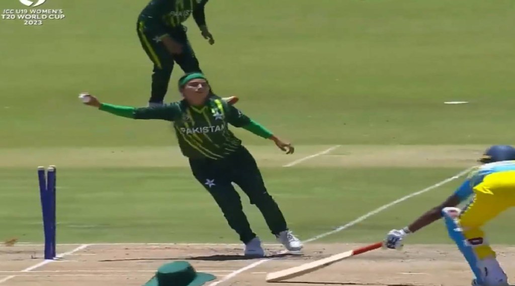 Controversy over Pak bowler's Mankading War started on social media among veterans Mark Waugh and Venkatesh prasad