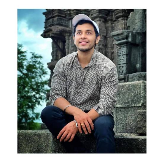 akshay kelkar bigg boss marathi 4 winner