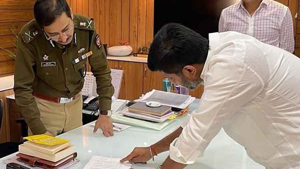 bjp mla siddharth shirole meet pune police commissioner