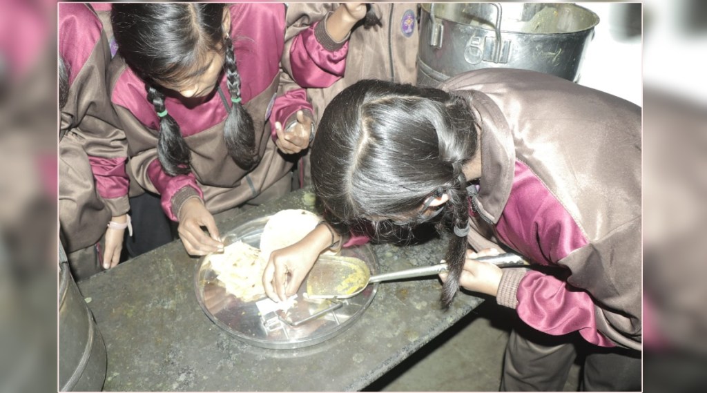 Food refusal movement by students of Eklavya Residential School in Nashik
