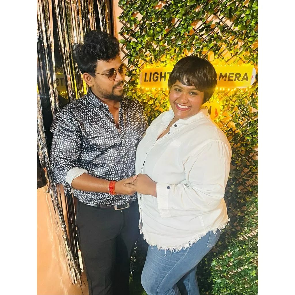 maharashtrachi hasyajatra fame vanita khrat mehendi photos
