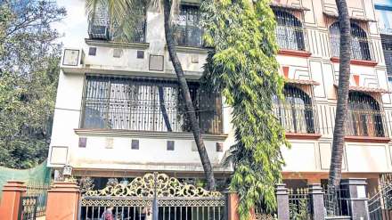 आरोपी मिश्रा राहत असलेला मुंबईतील बंगला.