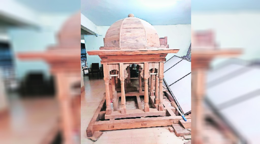 नव्या रथातून महालक्ष्मीची नगरप्रदक्षिणा; चैत्रपौर्णिमेला प्रारंभ नव्या रथातून महालक्ष्मीची नगरप्रदक्षिणा; चैत्रपौर्णिमेला प्रारंभ