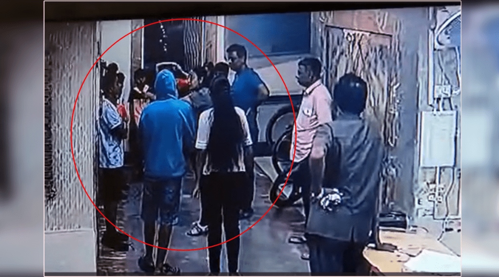 A teacher brutally beat up a minor in Wadala