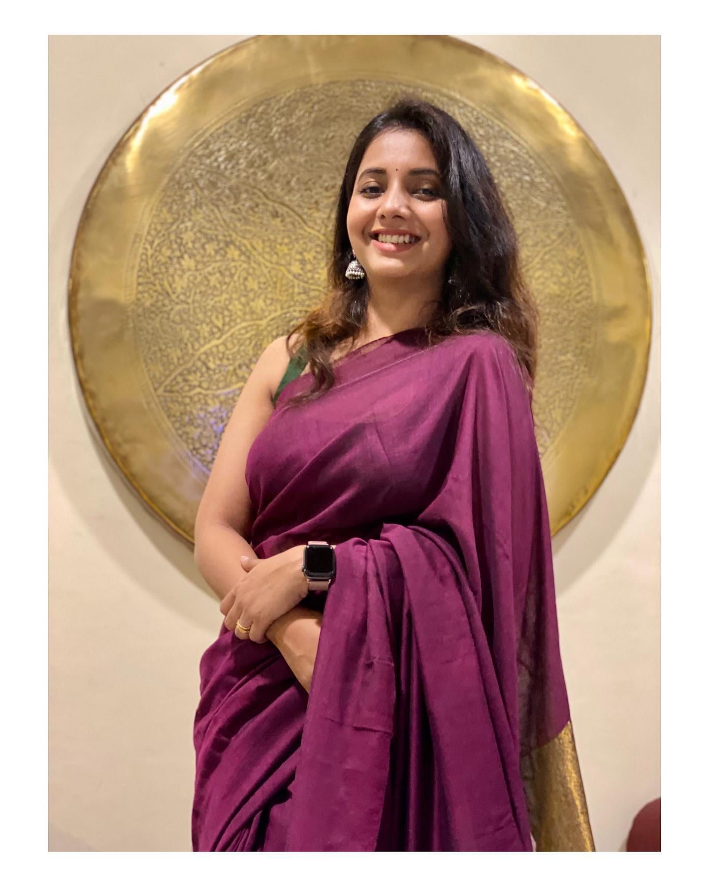 sayali sanjeev 16