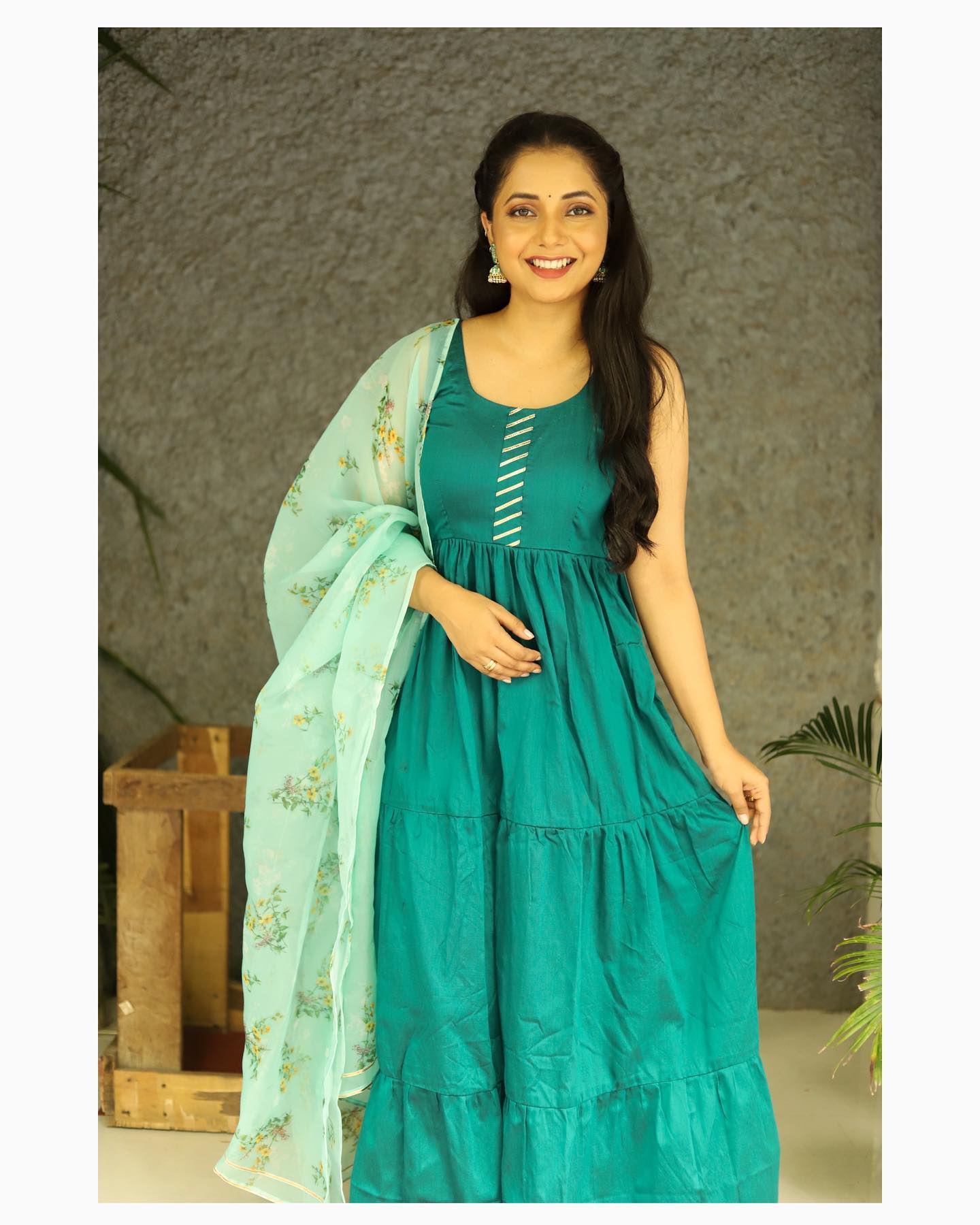 sayali sanjeev 18