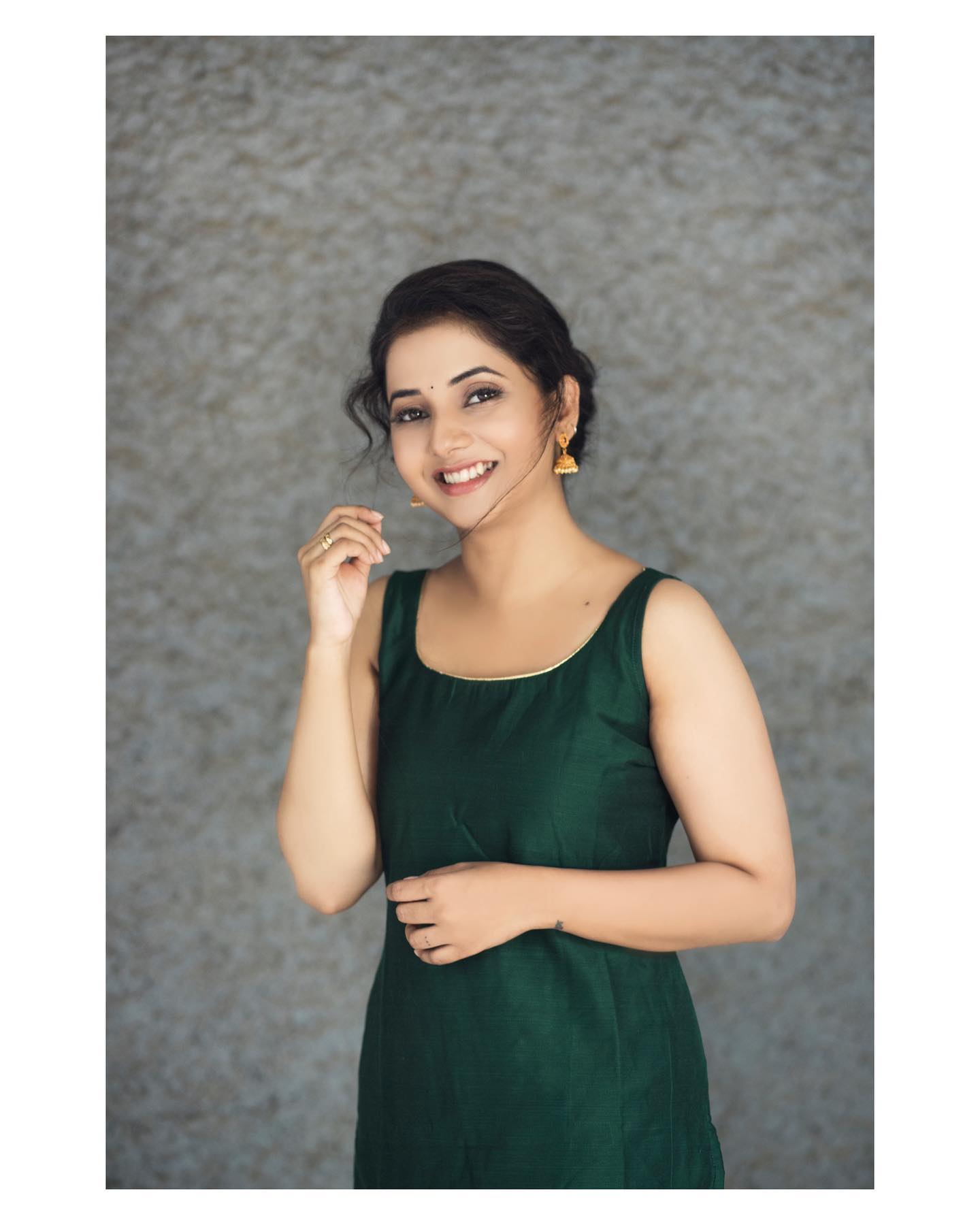sayali sanjeev 21