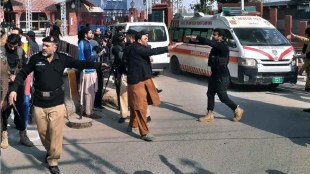 Blast in Peshawar Mosque