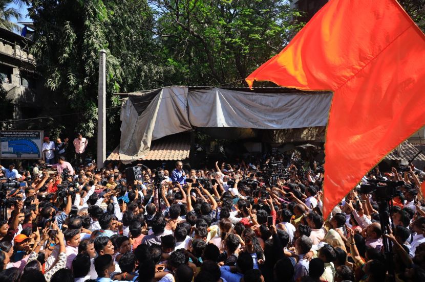 ठाकरे गटासाठी हा मोठा धक्का असल्याचे म्हटले जात आहे.