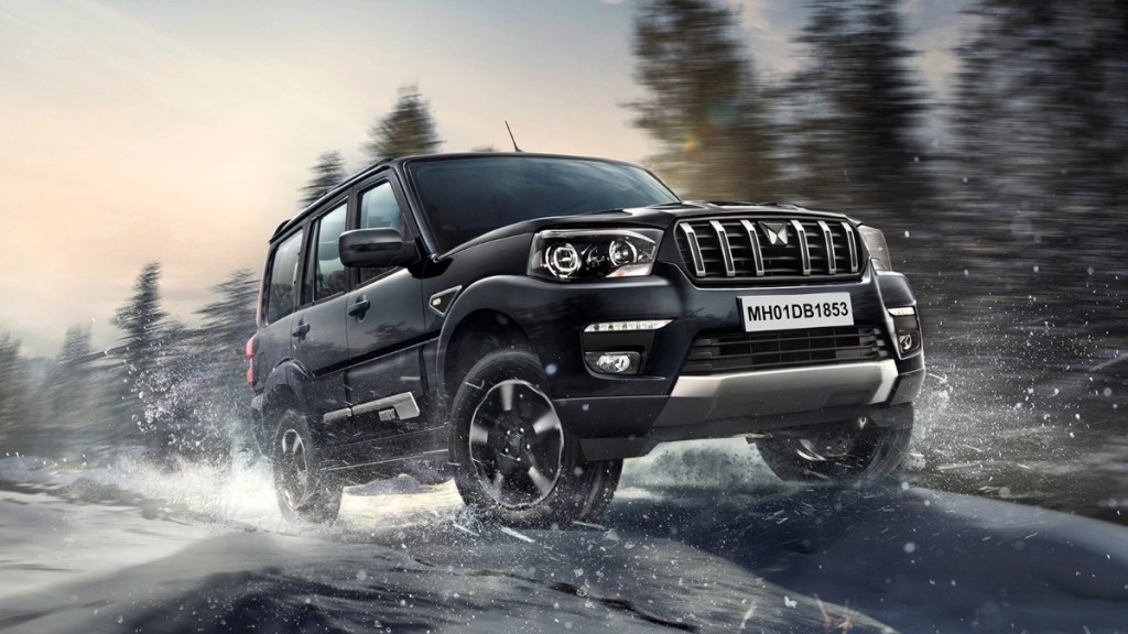 Mahindra M Plus