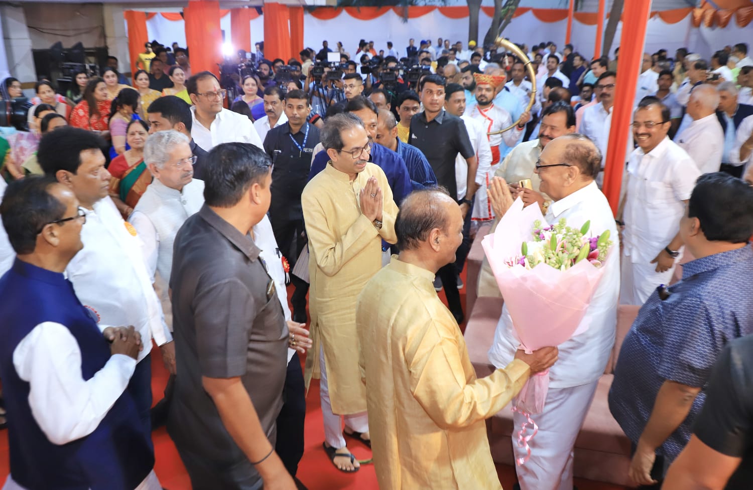  uddhav thackeray meeting with north indian