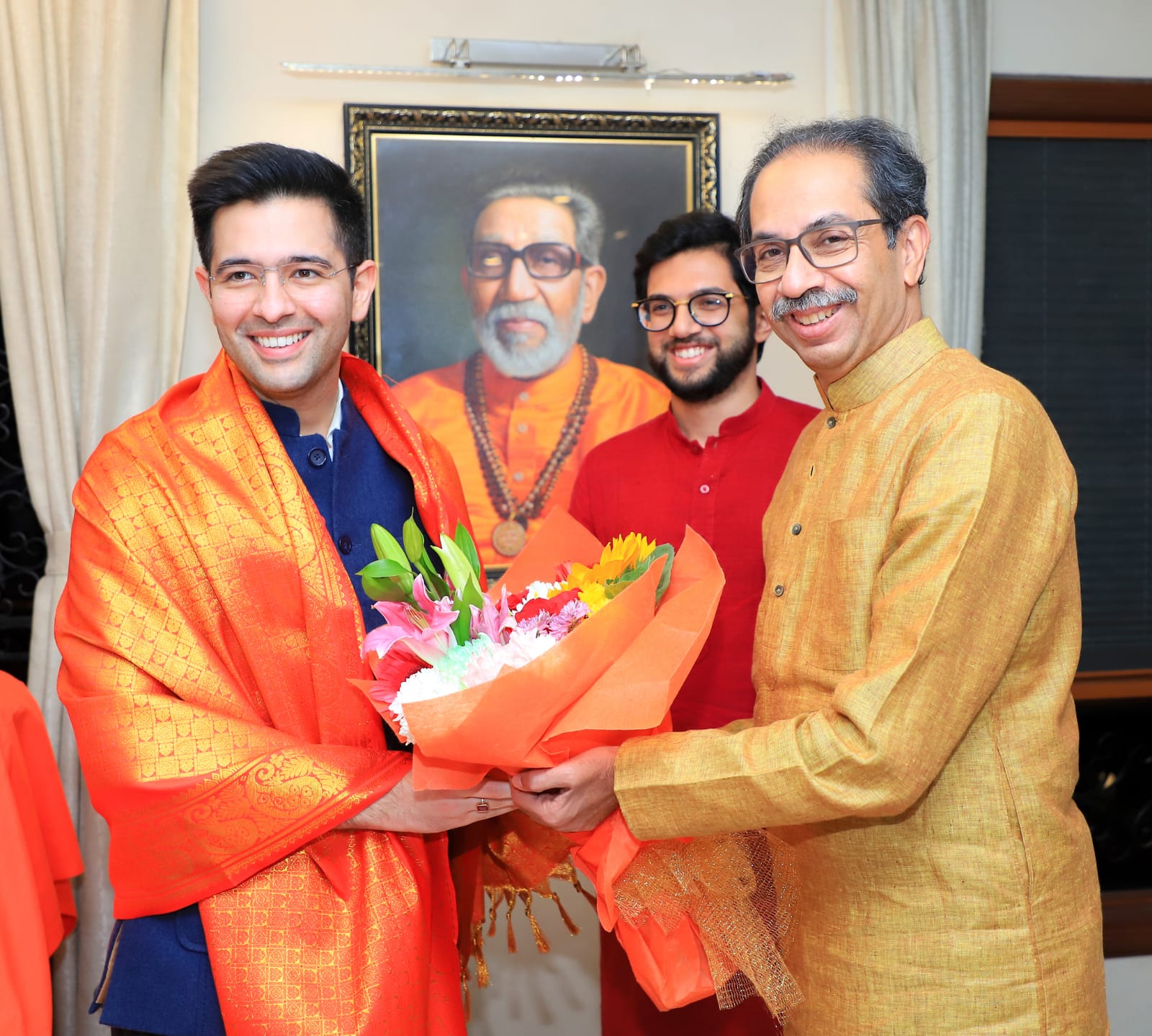 जेव्हा निवडणूक येईल तेव्हा निवडणुकीचीही चर्चा करू… आम्ही राजकीय पक्ष आहोत. निवडणूक तर लढवूच. पण त्या (भाजपा) पार्टीप्रमाणे आम्ही २४ तास निवडणुकीचा विचार नाही करत- अरविंद केजरीवाल