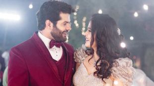akshaya deodhar, hardeek joshi, akshaya deodhar romantic post, valentine day 2023, valentine day, hardeek joshi comment, hardeek joshi instagram, akshaya deodhar instagram, हार्दिक जोशी, अक्षया देवधर, व्हॅलेंटाइन डे २०२३, अक्षया देवधर इन्स्टाग्राम