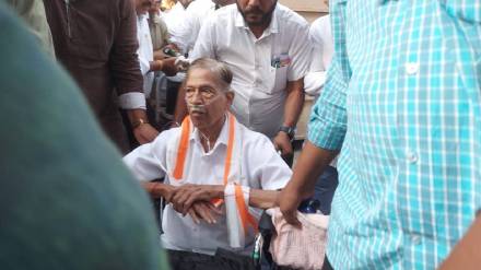 pune bjp leader mp girish bapat health condition worsened Admitted in Dinanath Mangeshkar Hospital pune bjp leader mp girish bapat health condition worsened Admitted in Dinanath Mangeshkar Hospital