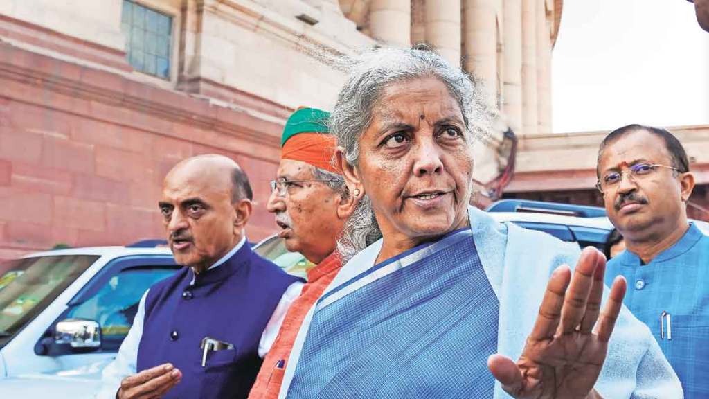 अर्थमंत्री निर्मला सीतारामन यांनी शुक्रवारी संसद भवन परिसरात केंद्रीय अर्थसंकल्पातील तरतुदींबाबत भाजप खासदारांपुढे विश्लेषण केले. अर्थमंत्री निर्मला सीतारामन यांनी शुक्रवारी संसद भवन परिसरात केंद्रीय अर्थसंकल्पातील तरतुदींबाबत भाजप खासदारांपुढे विश्लेषण केले.