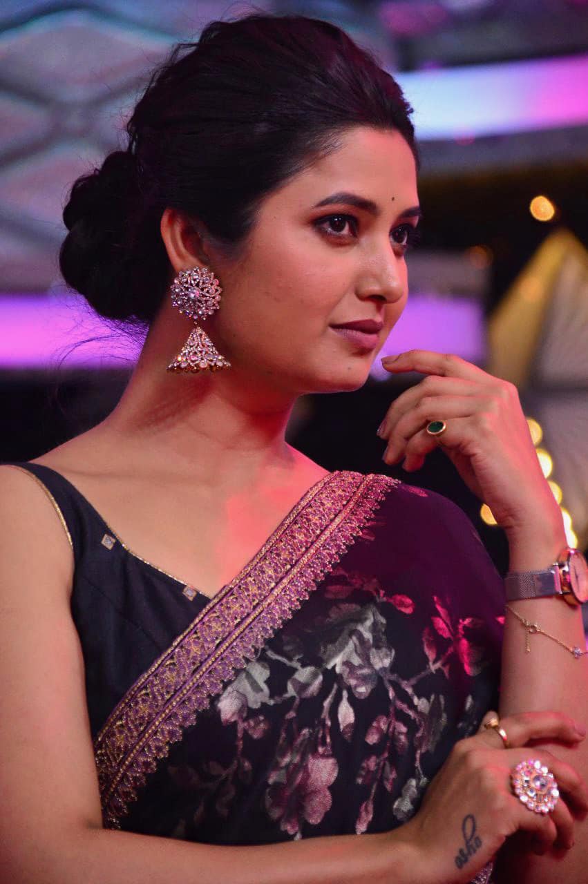 prajakta mali 6