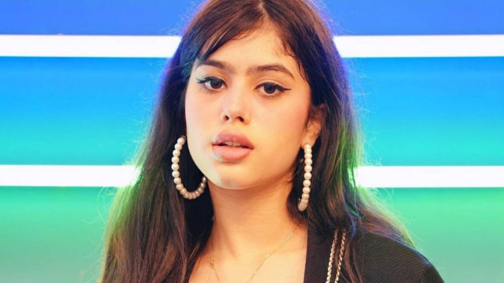 riva arora video, riva arora uri, riva arora movies, riva arora karan kundra, riva arora instagram, riva arora and karan kundra video, riva arora age, riva arora, karan kundrra, karan kundra and riva arora, रीवा अरोरा, मीका सिंग, करण कुंद्रा