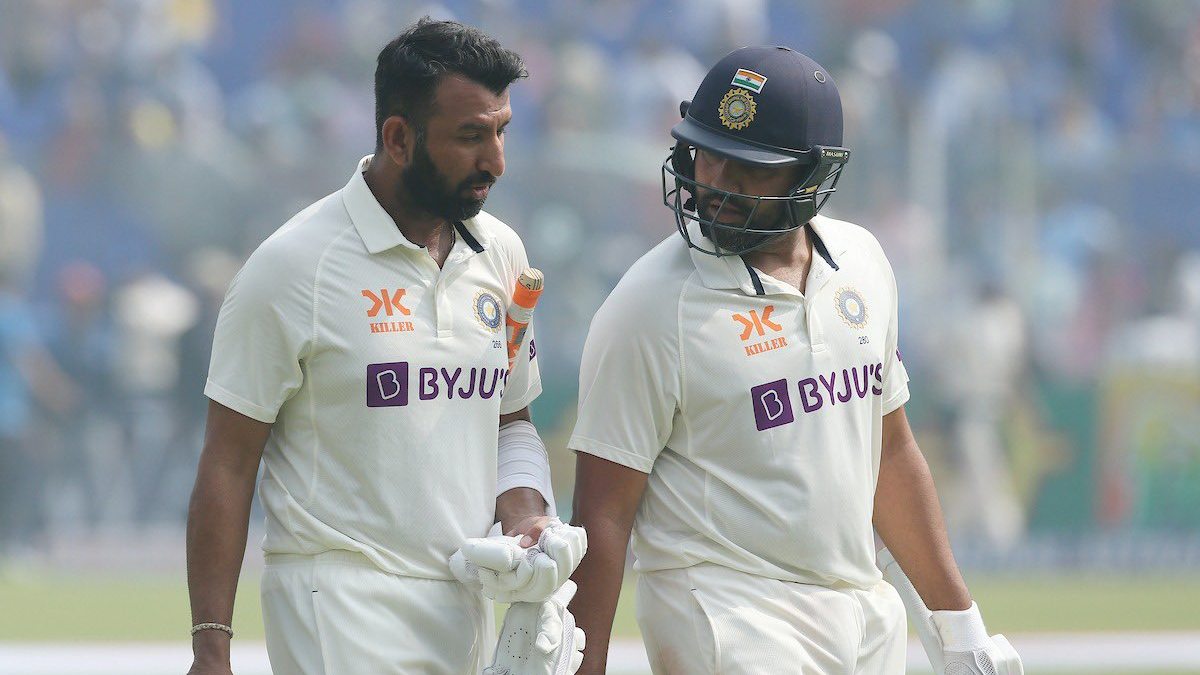 पुजाराने इंदूर कसोटी सामन्याच्या दुसऱ्या डावात ५९ धावांची खेळी केली होती. पुजारा या मालिकेत ऑस्ट्रेलियन गोलंदाजांविरुद्ध संघर्ष करताना दिसला आहे. (PC : Twitter/Cheteshwar Pujara)