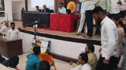 कोल्हापूर : विद्यार्थ्यांच्या प्रश्नाकडे दुर्लक्ष, अभाविपचा शिवाजी विद्यापीठाच्या अधिसभेत गोंधळ