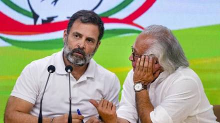 congress leader rahul gandhi unfortunately i am a member of parliament jairam ramesh interrupts and corrects congress leader rahul gandhi unfortunately i am a member of parliament jairam ramesh interrupts and corrects