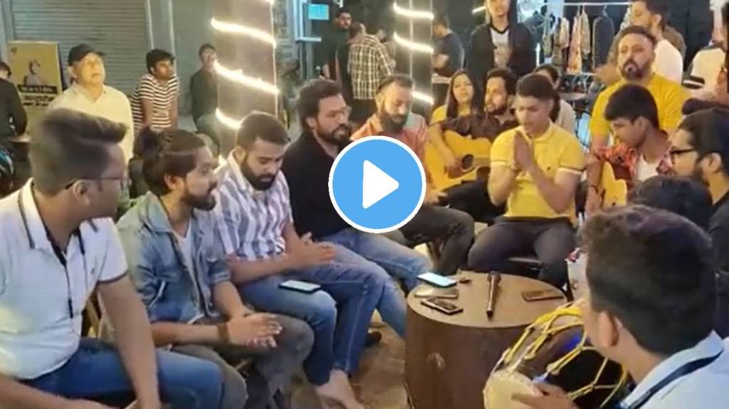 Group of youth jam to Hanuman Chalisa outside a cafe in Gurugram Watch viral video