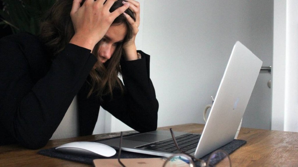 indeed job portal cuts 2200 jobs