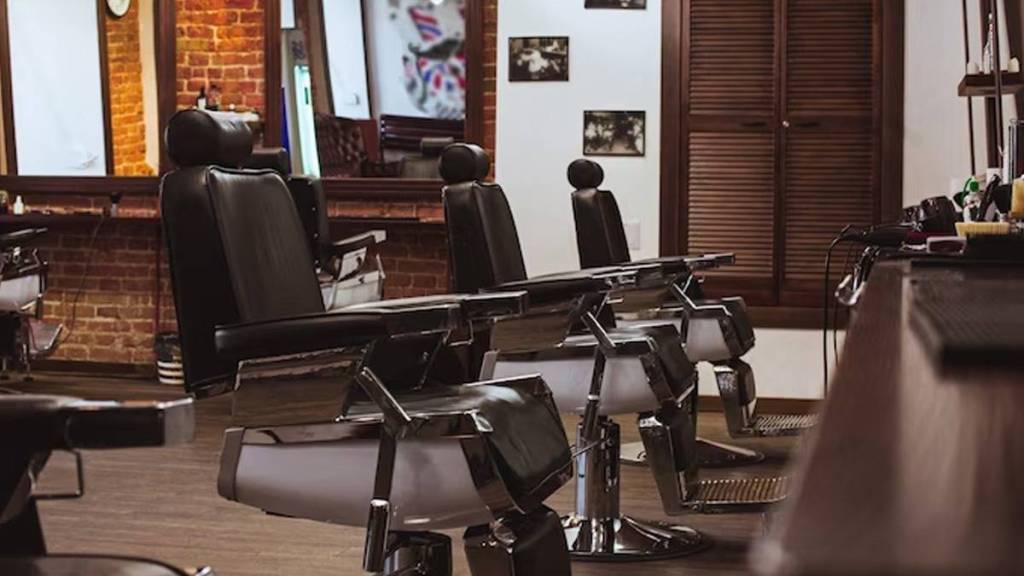 first transgender salon opened in mumbai