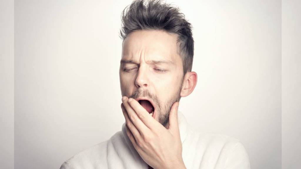 Why do I yawn when I see someone yawn Why do I yawn when I see someone yawn