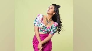 Actress Prajakata Mali Post Her Photos on Holi