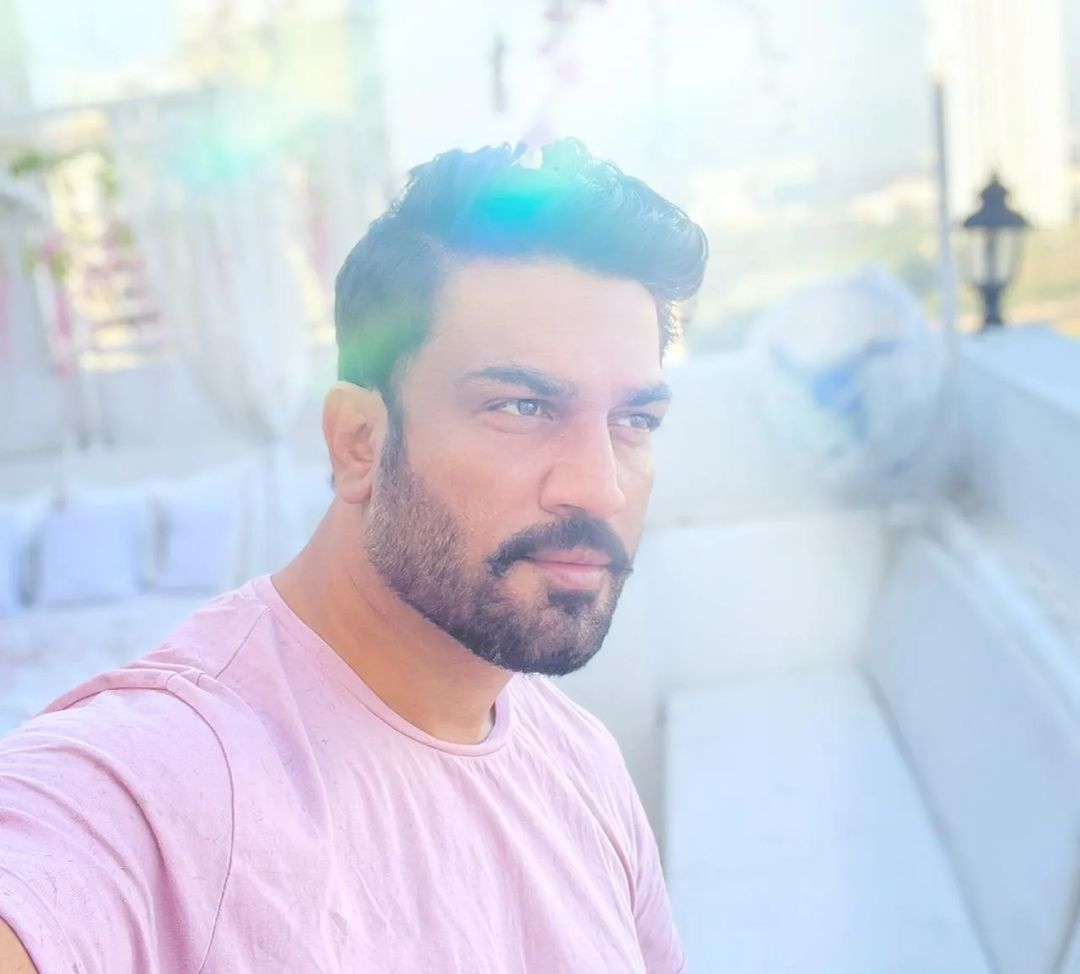 Sharad Kelkar 14