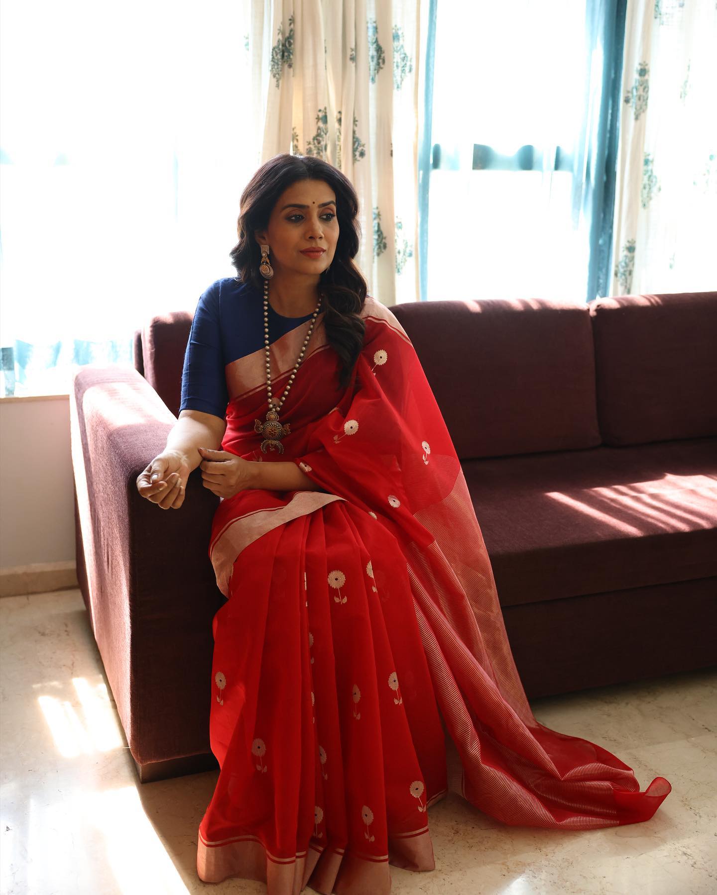 Sonali Kulkarni 