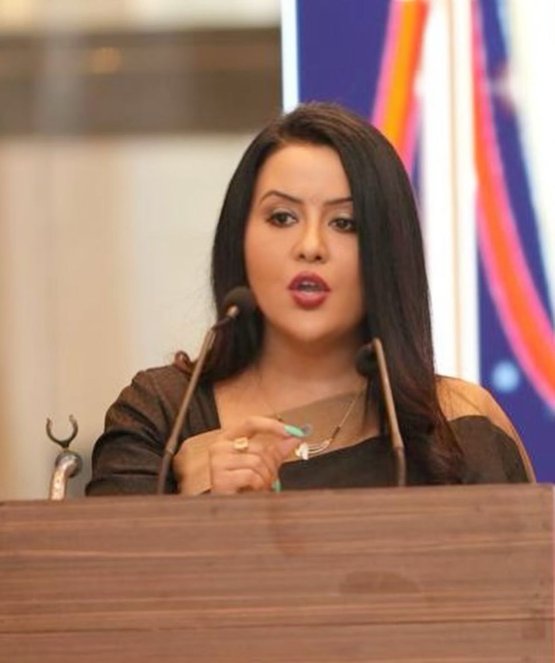 amruta fadnavis photos