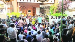 कोल्हापूर: मुश्रीफ यांच्या निवासस्थानी छापे; पुण्यापाठोपाठ कोल्हापुरातही ‘ईडी’ची कारवाई, अडचणीत वाढ