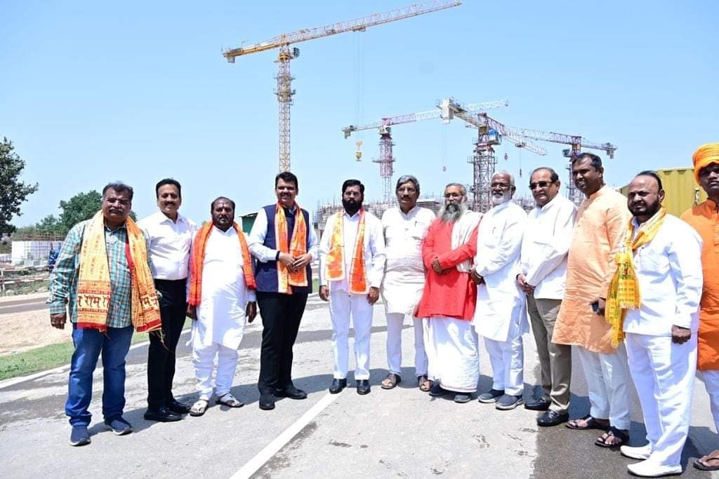 हा उत्साह एकनाथ शिंदे मुख्यमंत्री झाल्यानंतर हिंदुत्ववादी सरकार राज्यात आल्याचा उत्साह असल्याचे फडणवीसांनी सांगितले.