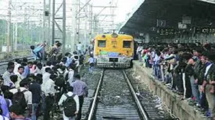 इथे कोणालाही जास्त वेळ उभ राहण्याची परवानगी नसते. देश-विदेशातून अनेकजण डायमंड क्रॉसिंग पाहण्यासाठी या जागेला भेट देतात.