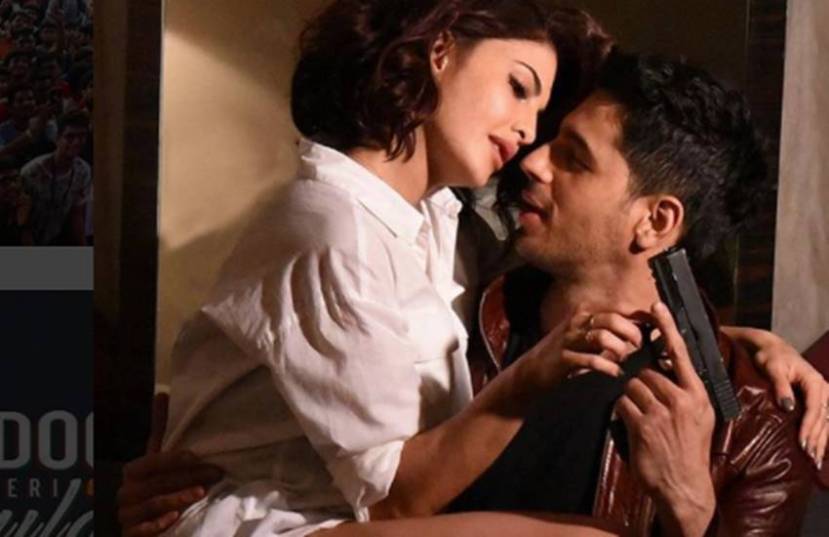 'ए जेंटलमन' या चित्रपटात सिद्धार्थ मल्होत्रा ​​आणि जॅकलिन फर्नांडिस मुख्य भुमिकेत होते.
