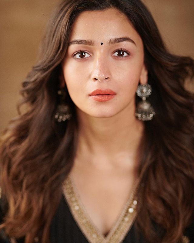  Alia Bhatt 