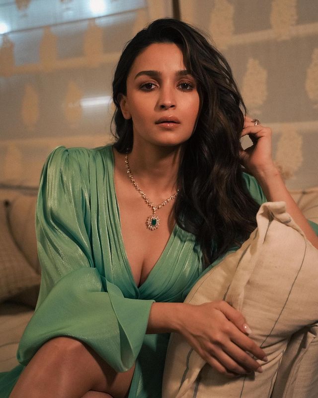  Alia Bhatt 