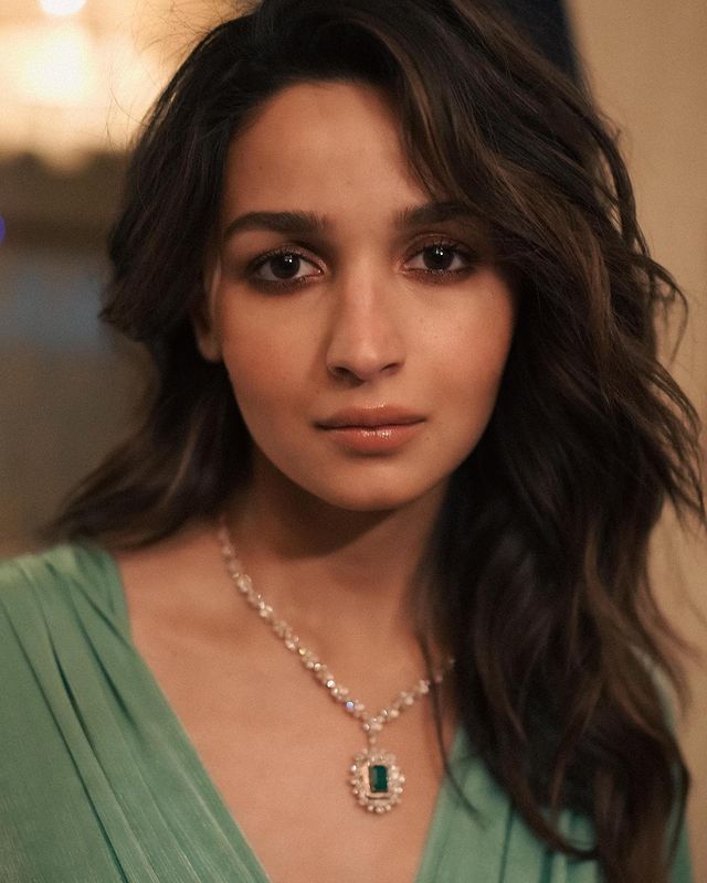  Alia Bhatt 