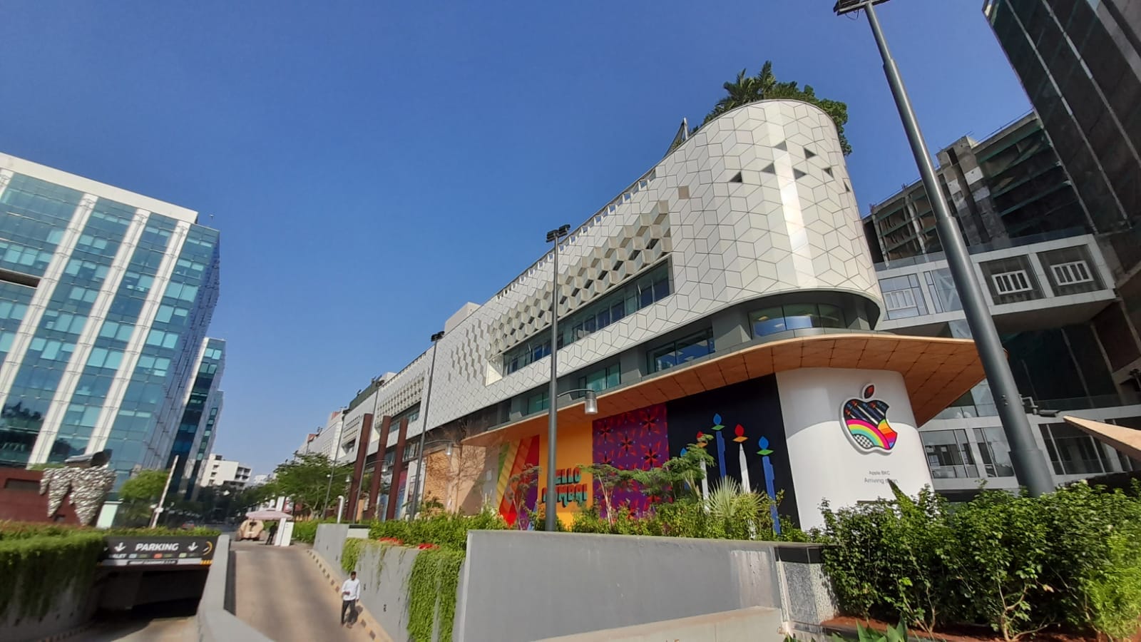 Apple store bkc 6
