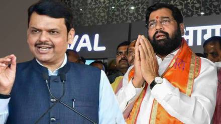 Deputy Cm Devendra Fadnavis in Ayodhya