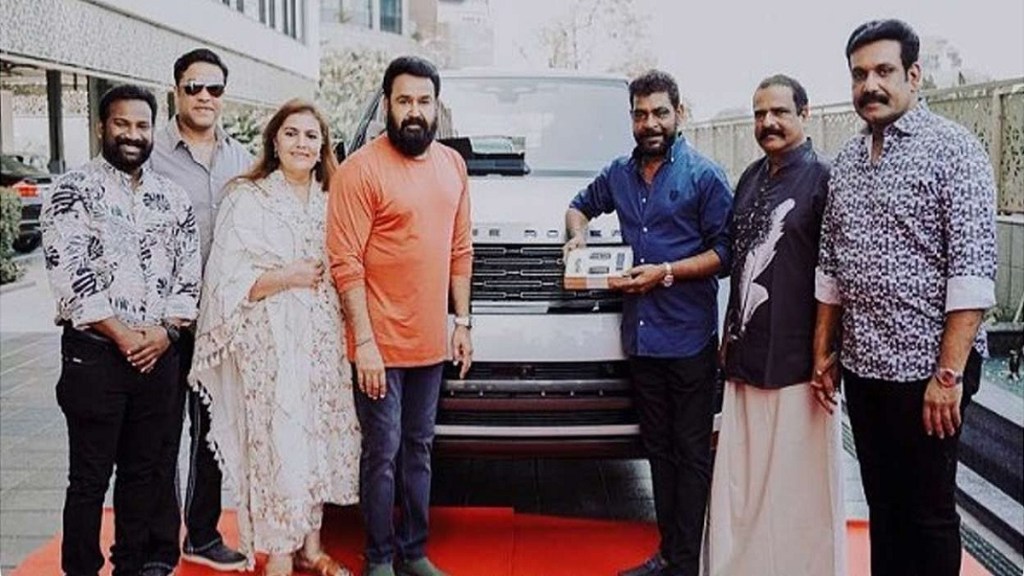 Mohanlal buys New Range Rover SUV